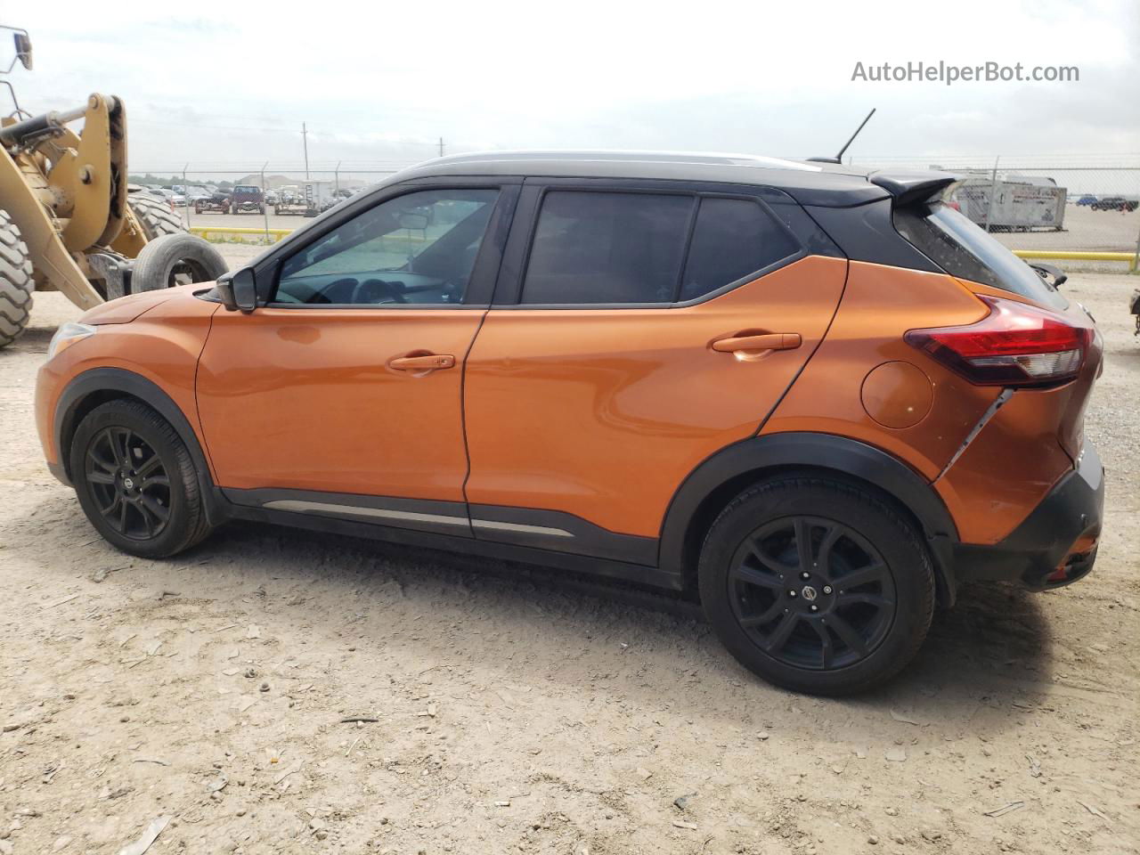 2020 Nissan Kicks Sr Оранжевый vin: 3N1CP5DV7LL578859