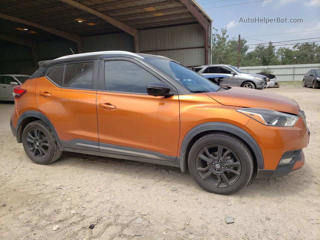 2020 Nissan Kicks Sr Оранжевый vin: 3N1CP5DV7LL578859