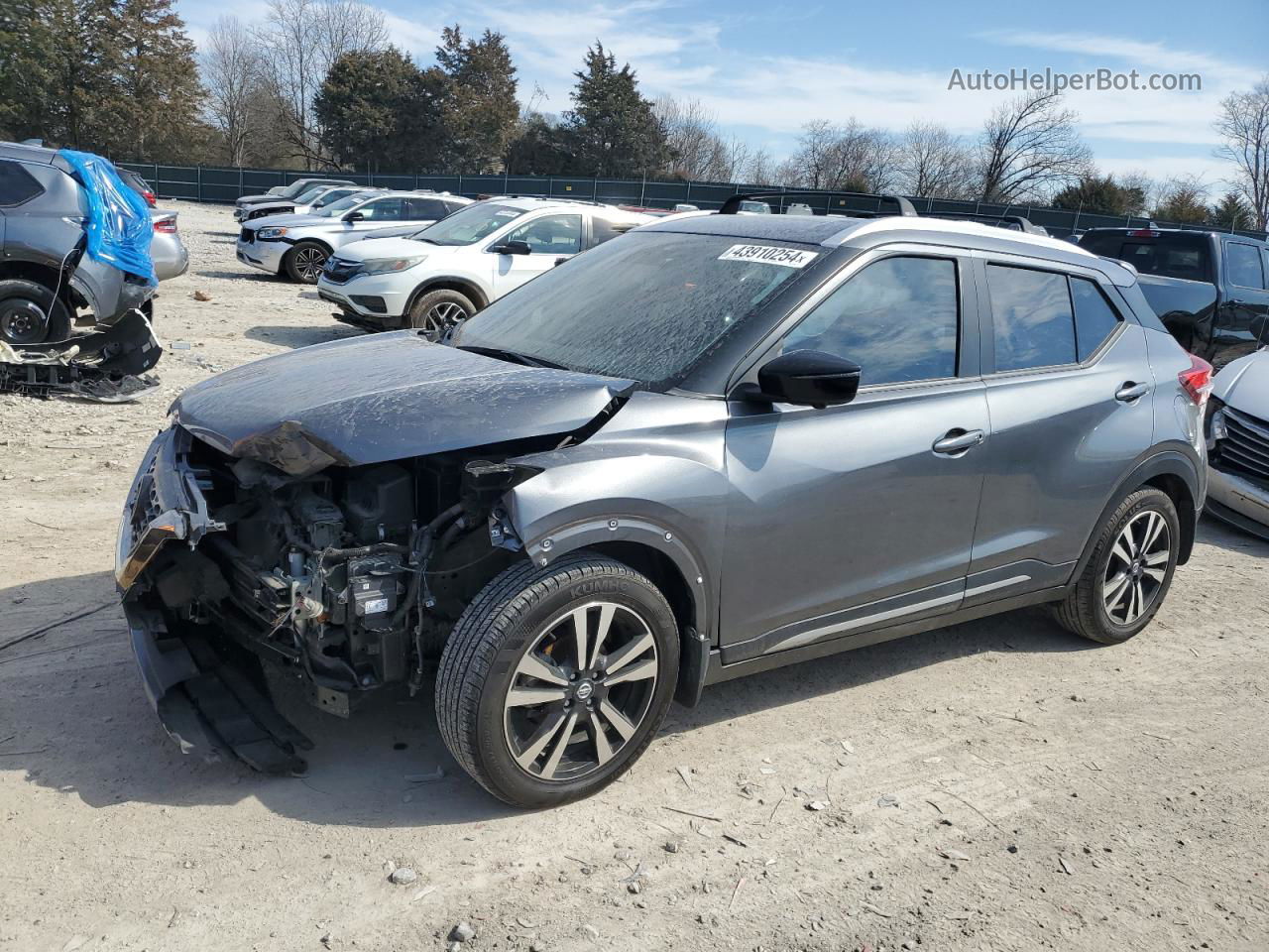 2020 Nissan Kicks Sr Charcoal vin: 3N1CP5DV9LL484434