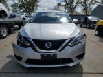 2018 Nissan Sentra S Серебряный vin: 3N1AB7AP7JY308845