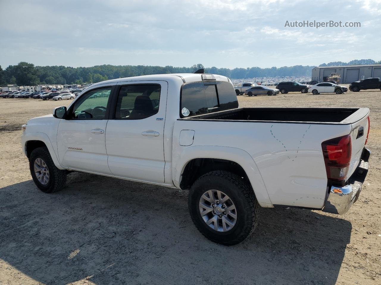 2019 Toyota Tacoma Double Cab White vin: 3TMAZ5CN0KM102686