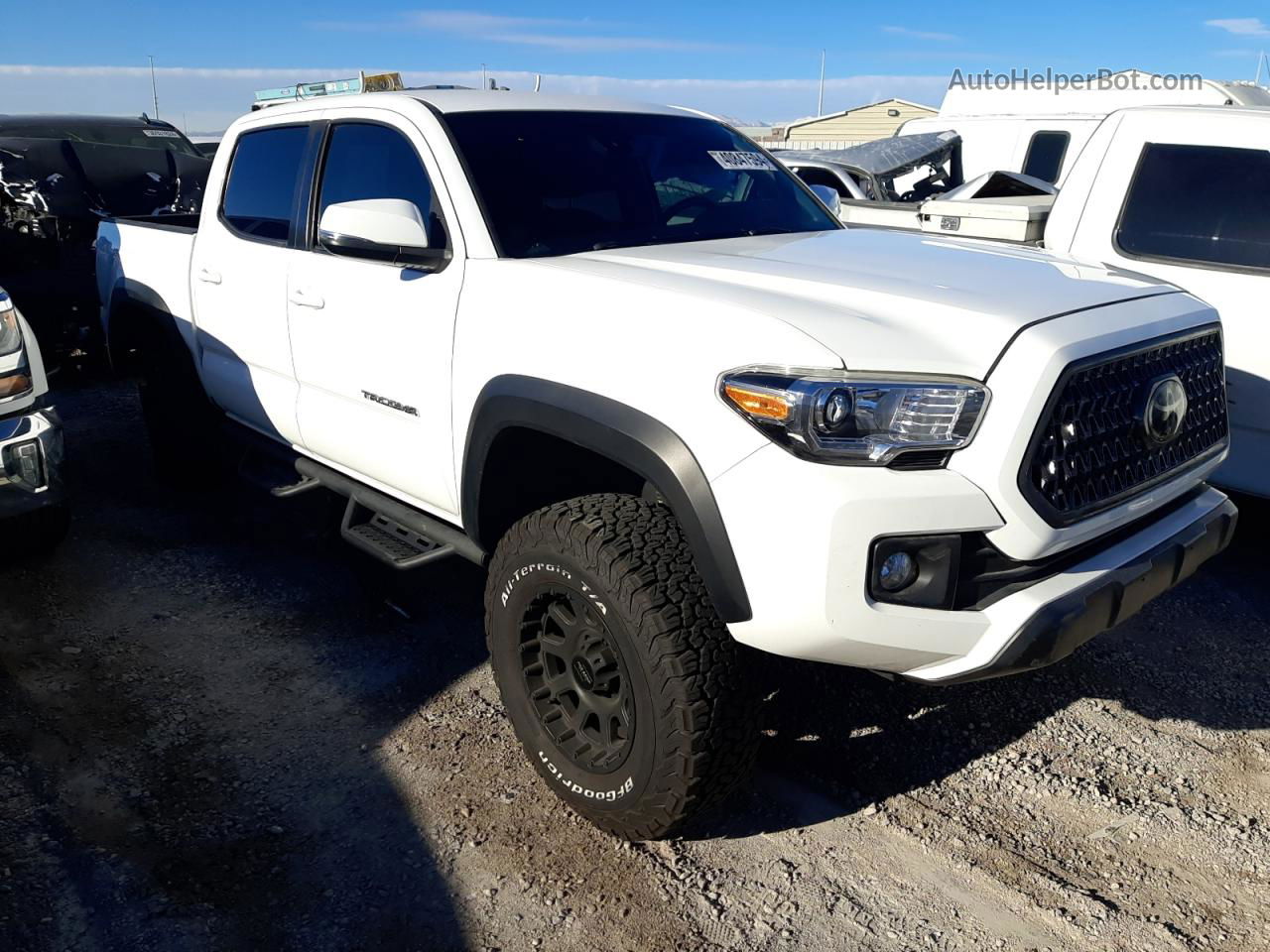 2019 Toyota Tacoma Double Cab White vin: 3TMAZ5CN2KM088273