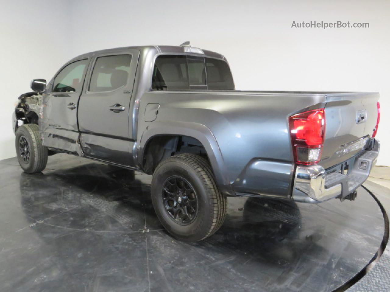 2019 Toyota Tacoma Double Cab Gray vin: 3TMAZ5CN2KM088516