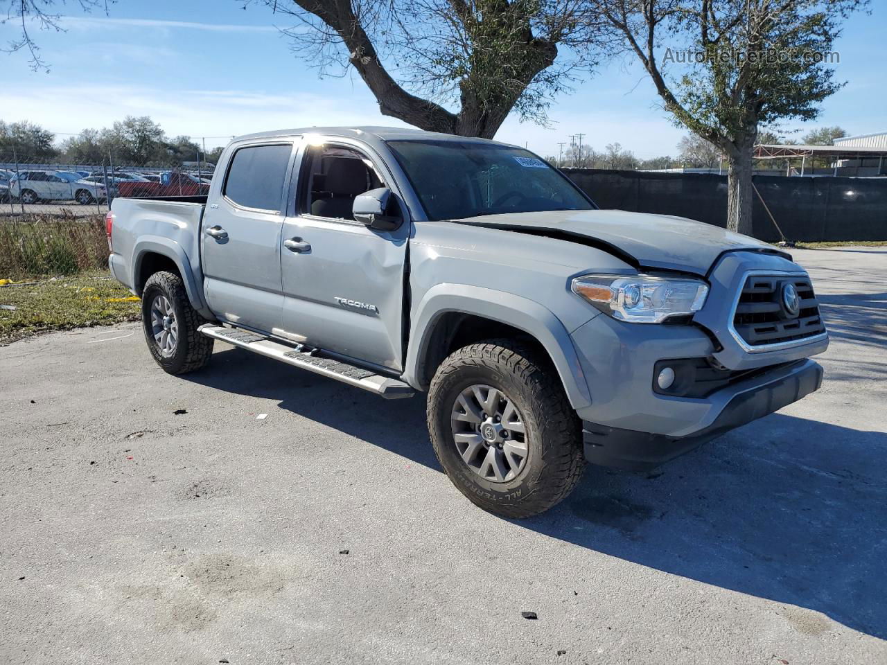 2019 Toyota Tacoma Double Cab Gray vin: 3TMAZ5CN2KM106710