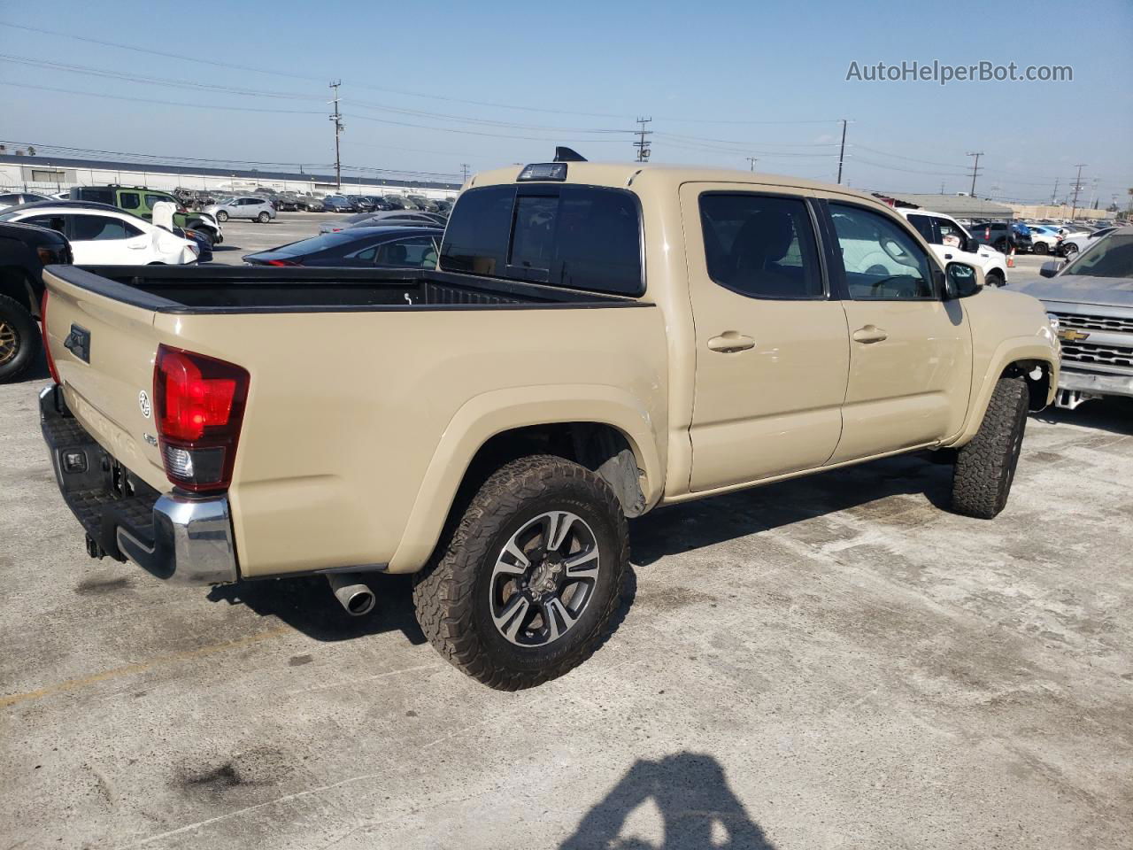 2019 Toyota Tacoma Double Cab Желто-коричневый vin: 3TMAZ5CN8KM086978