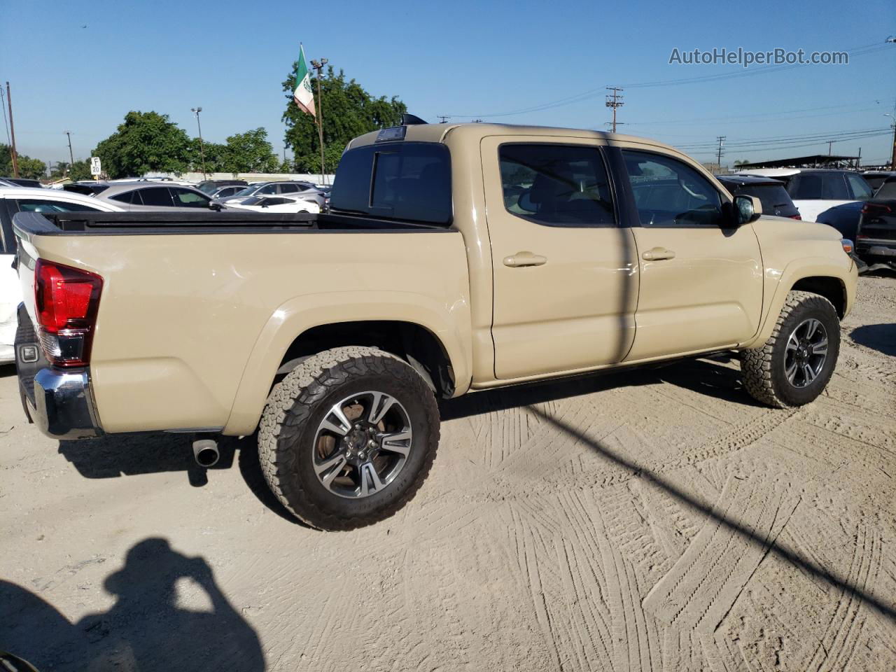 2019 Toyota Tacoma Double Cab Tan vin: 3TMAZ5CN8KM086978