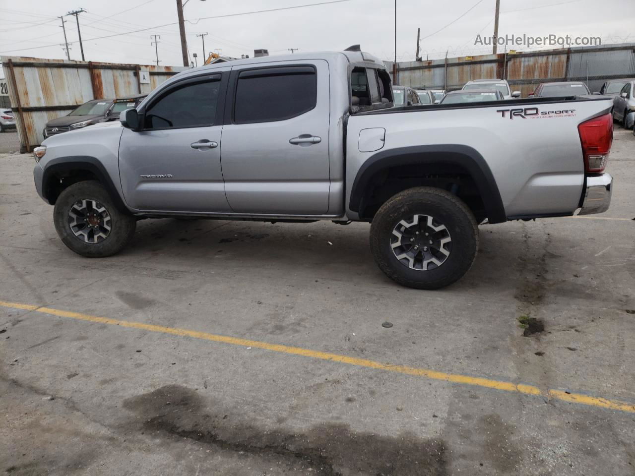 2017 Toyota Tacoma Double Cab Silver vin: 3TMBZ5DN6HM007657