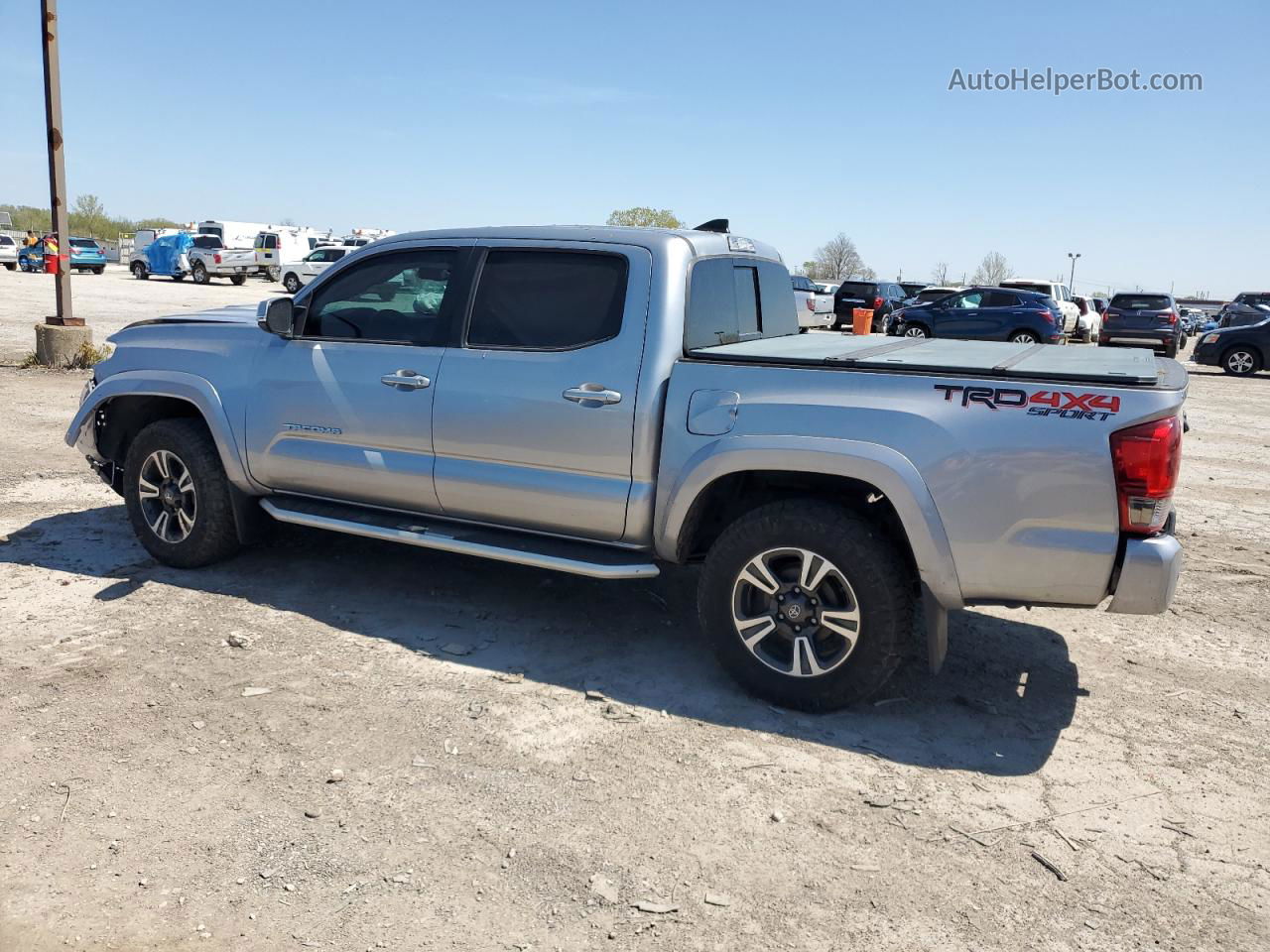 2017 Toyota Tacoma Double Cab Silver vin: 3TMCZ5AN0HM088891