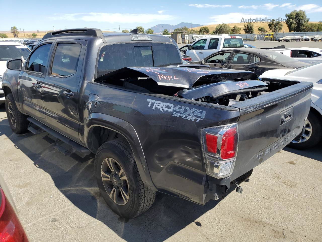 2019 Toyota Tacoma Double Cab Charcoal vin: 3TMCZ5AN0KM286734