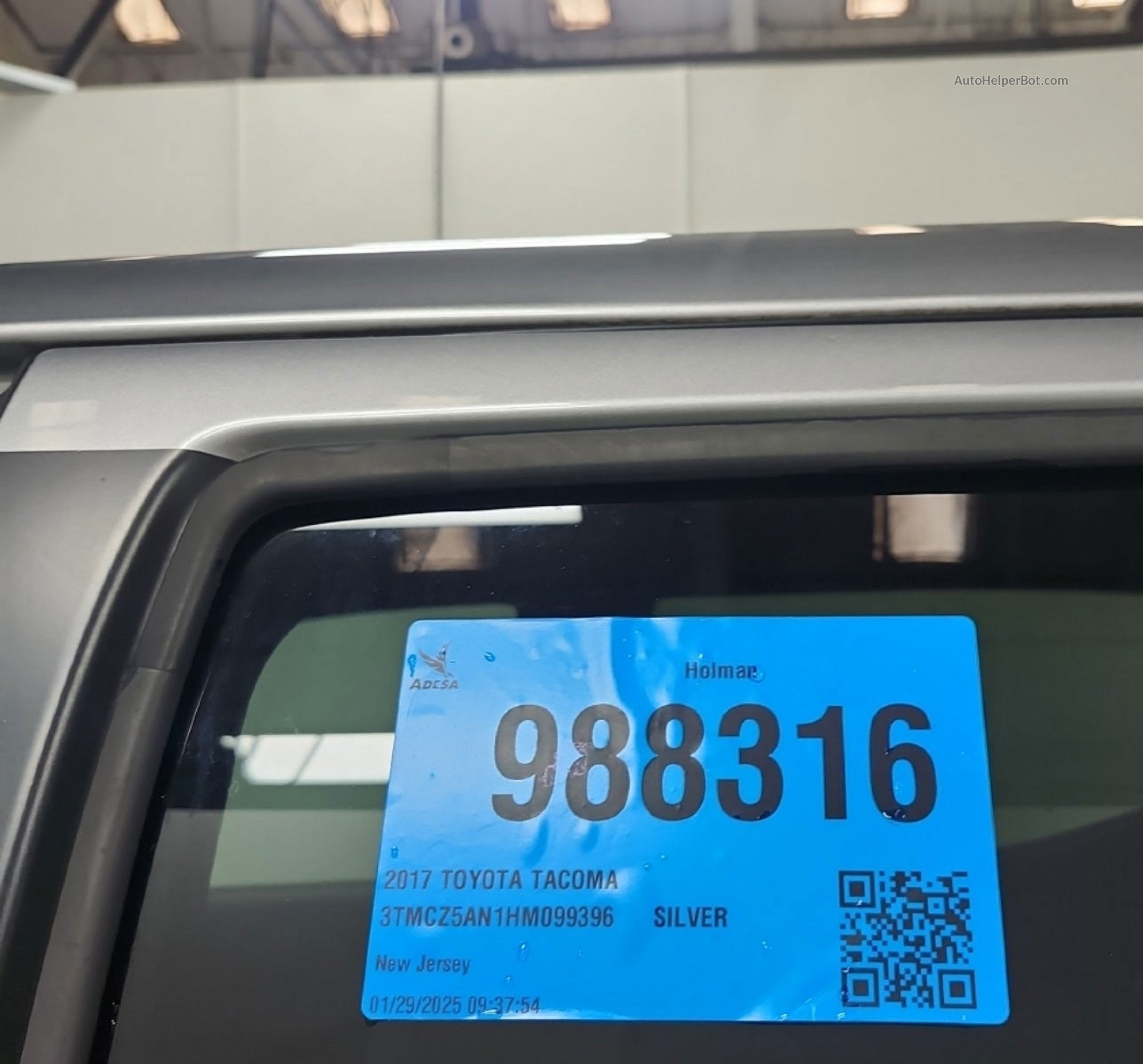 2017 Toyota Tacoma Trd Sport Серебряный vin: 3TMCZ5AN1HM099396