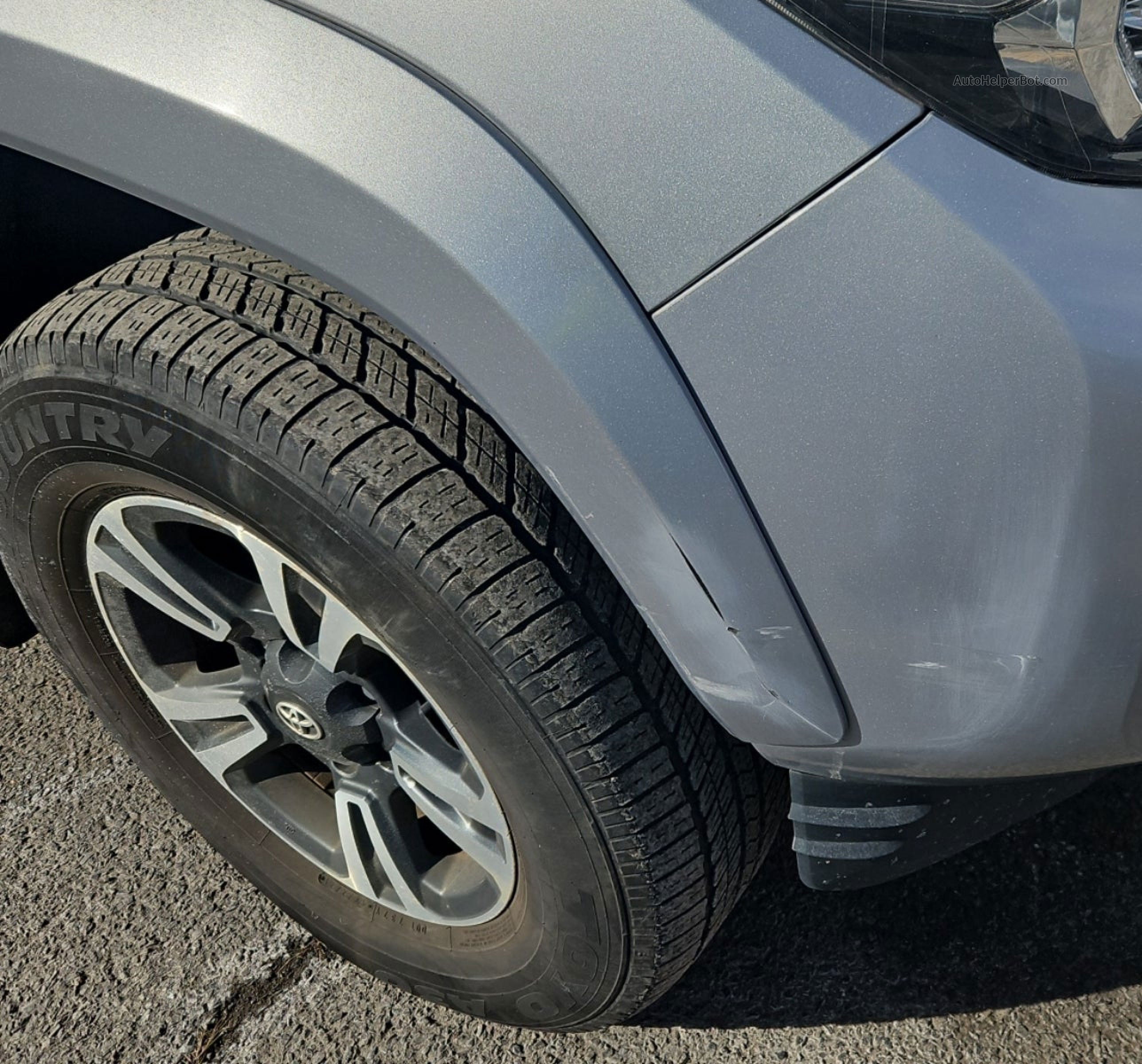 2017 Toyota Tacoma Trd Sport Серебряный vin: 3TMCZ5AN1HM099396
