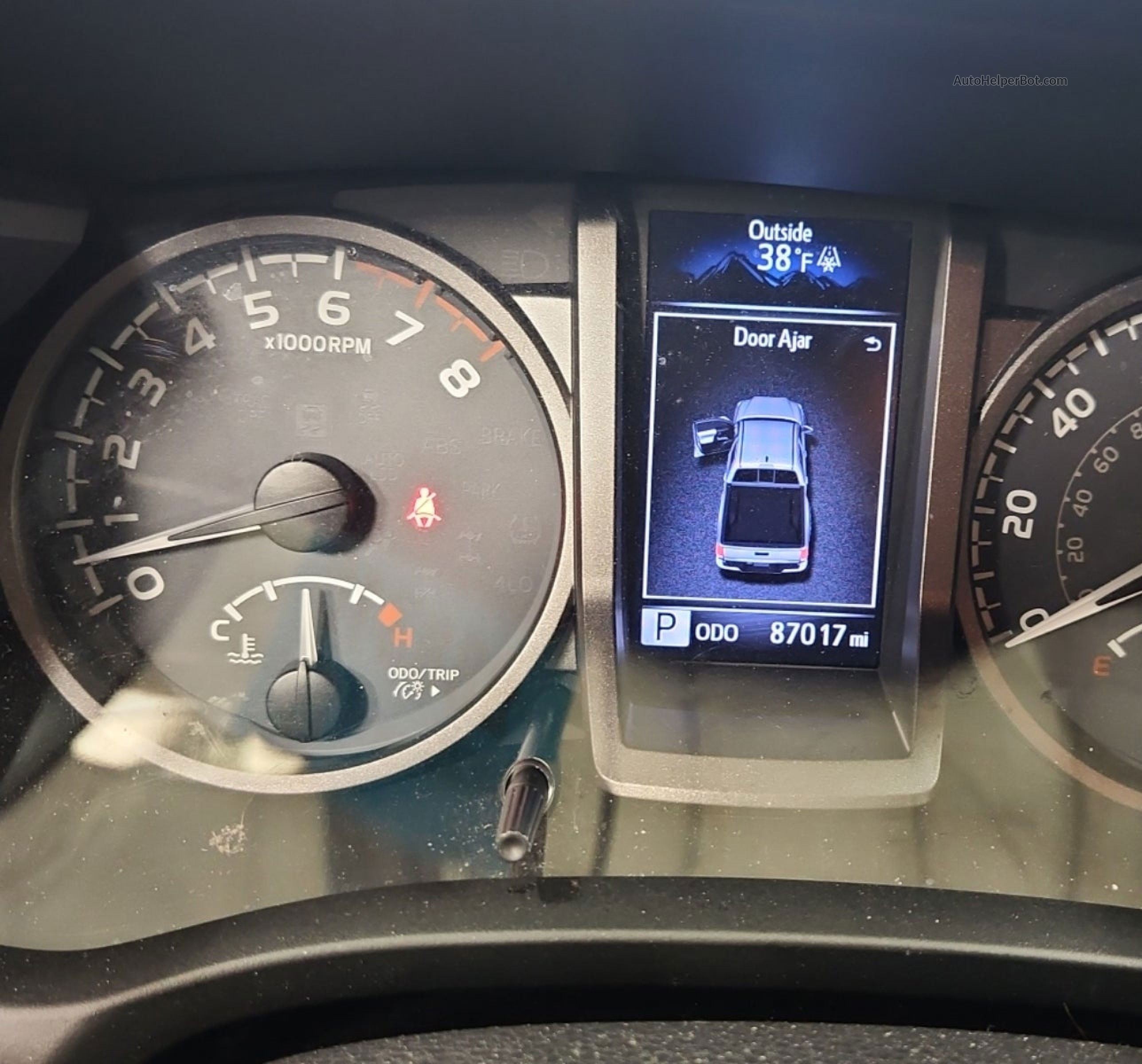2017 Toyota Tacoma Trd Sport Серебряный vin: 3TMCZ5AN1HM099396