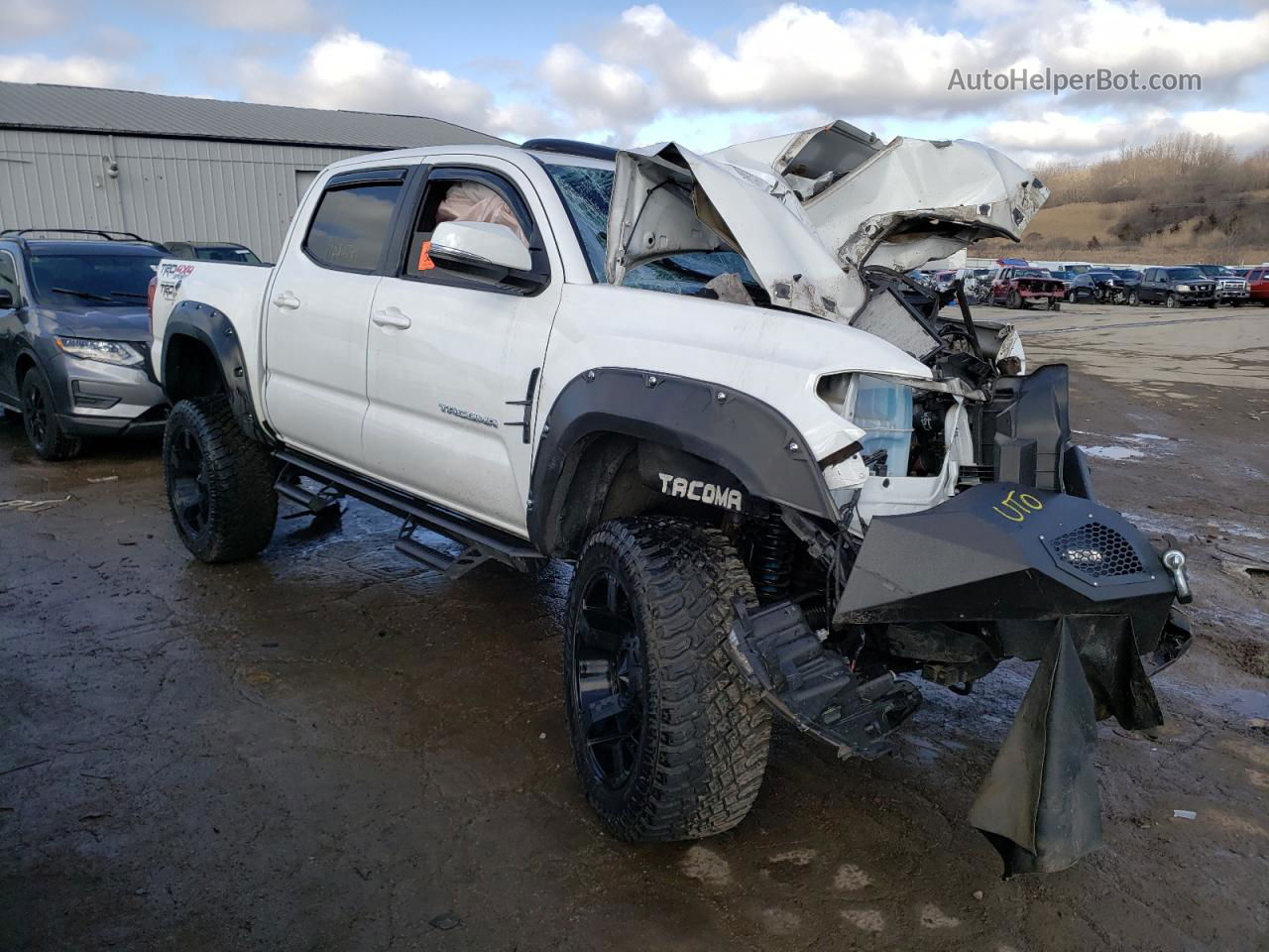 2017 Toyota Tacoma Double Cab White vin: 3TMCZ5AN1HM115242