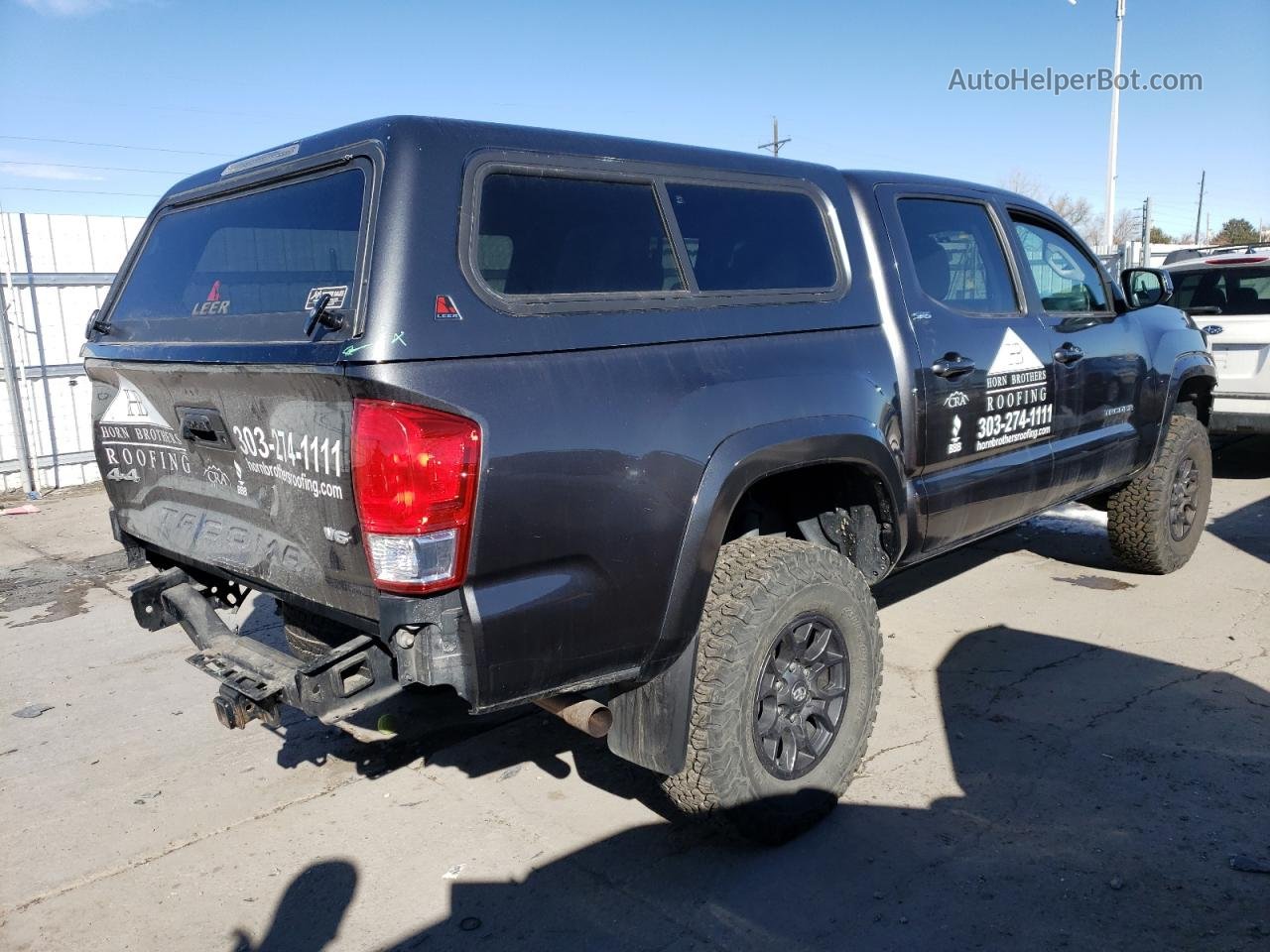 2017 Toyota Tacoma Double Cab Gray vin: 3TMCZ5AN4HM068353