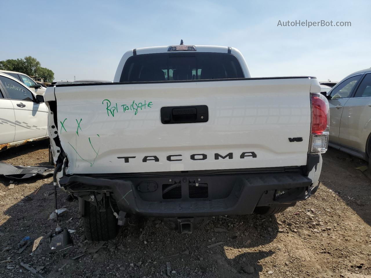 2020 Toyota Tacoma Double Cab White vin: 3TMCZ5AN4LM327481