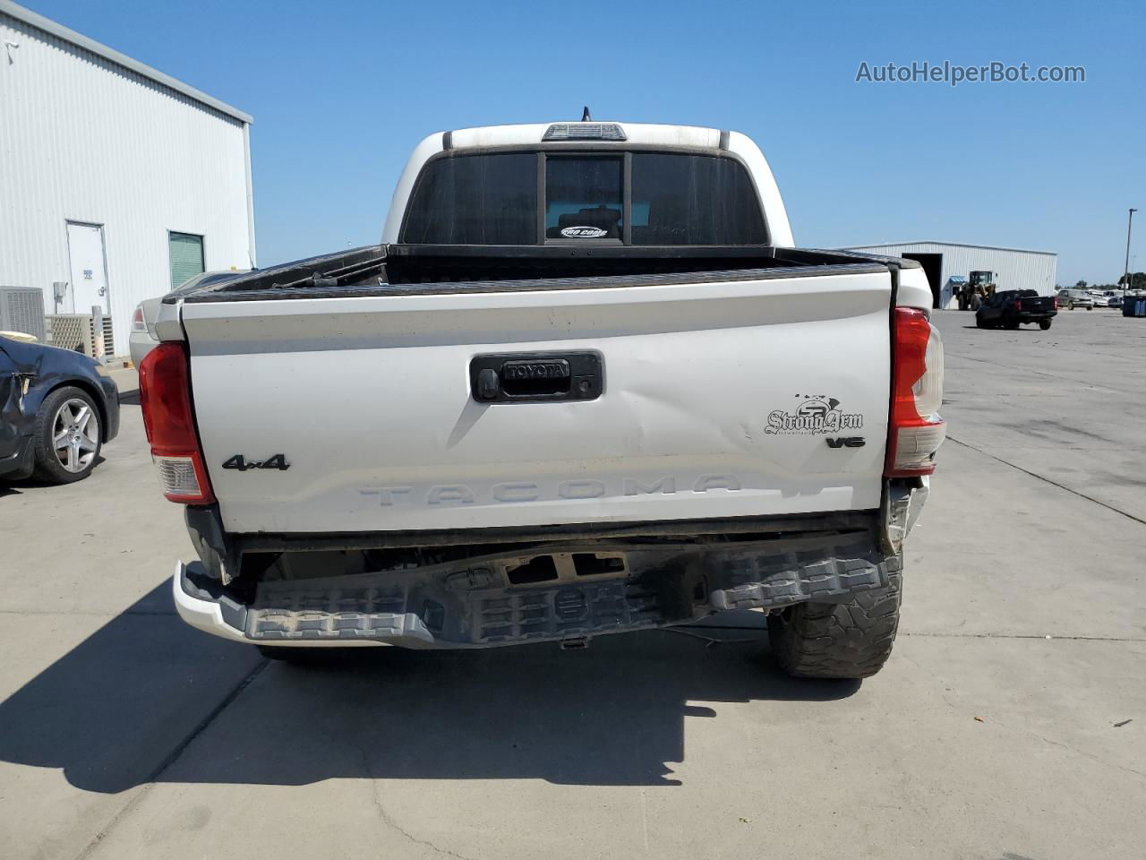 2017 Toyota Tacoma Double Cab White vin: 3TMCZ5AN5HM044692