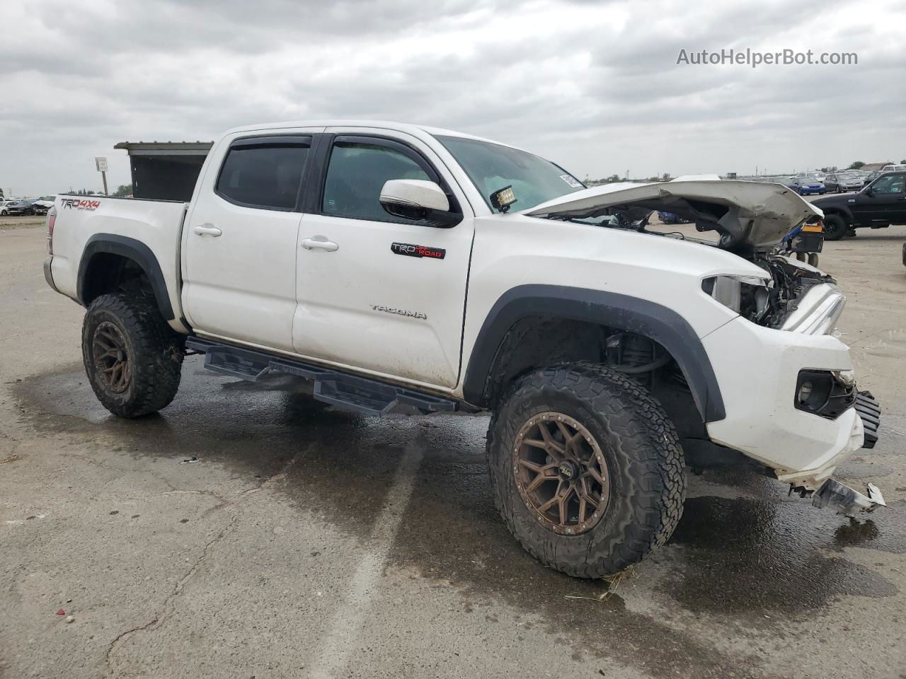 2020 Toyota Tacoma Double Cab White vin: 3TMCZ5AN5LM348470