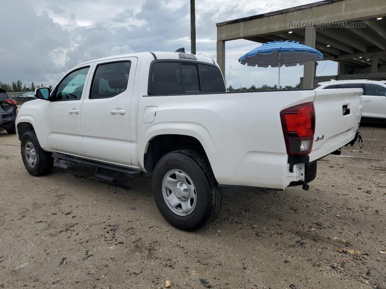 2021 Toyota Tacoma Double Cab White vin: 3TMCZ5AN5MM379011