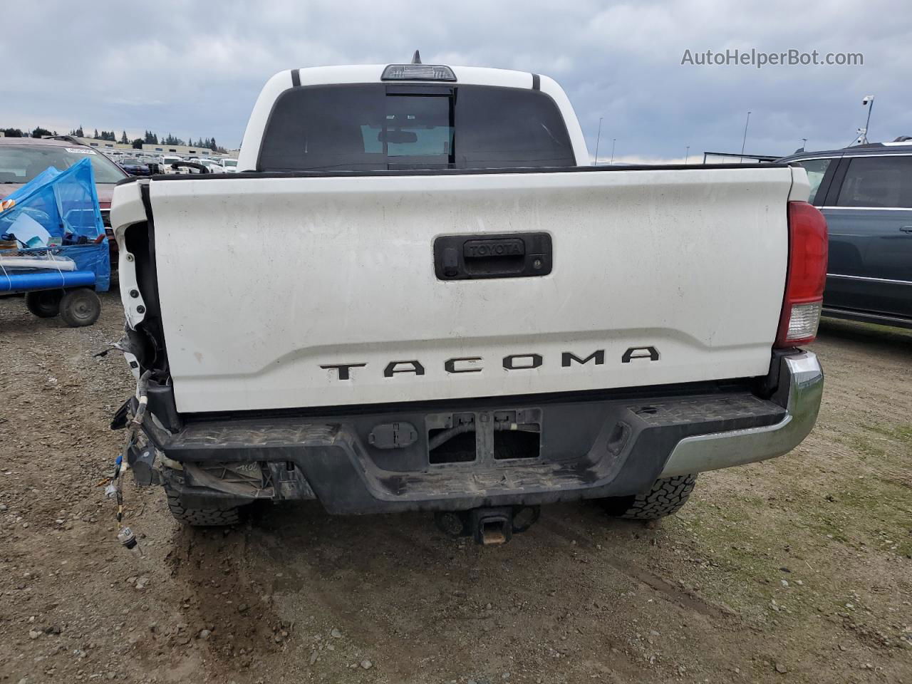 2017 Toyota Tacoma Double Cab White vin: 3TMCZ5AN6HM044989