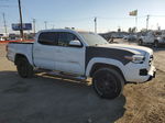 2017 Toyota Tacoma Double Cab Белый vin: 3TMCZ5AN6HM075188 Damage: Right Front Fender, Previous Repair, Substd Mismatch Color