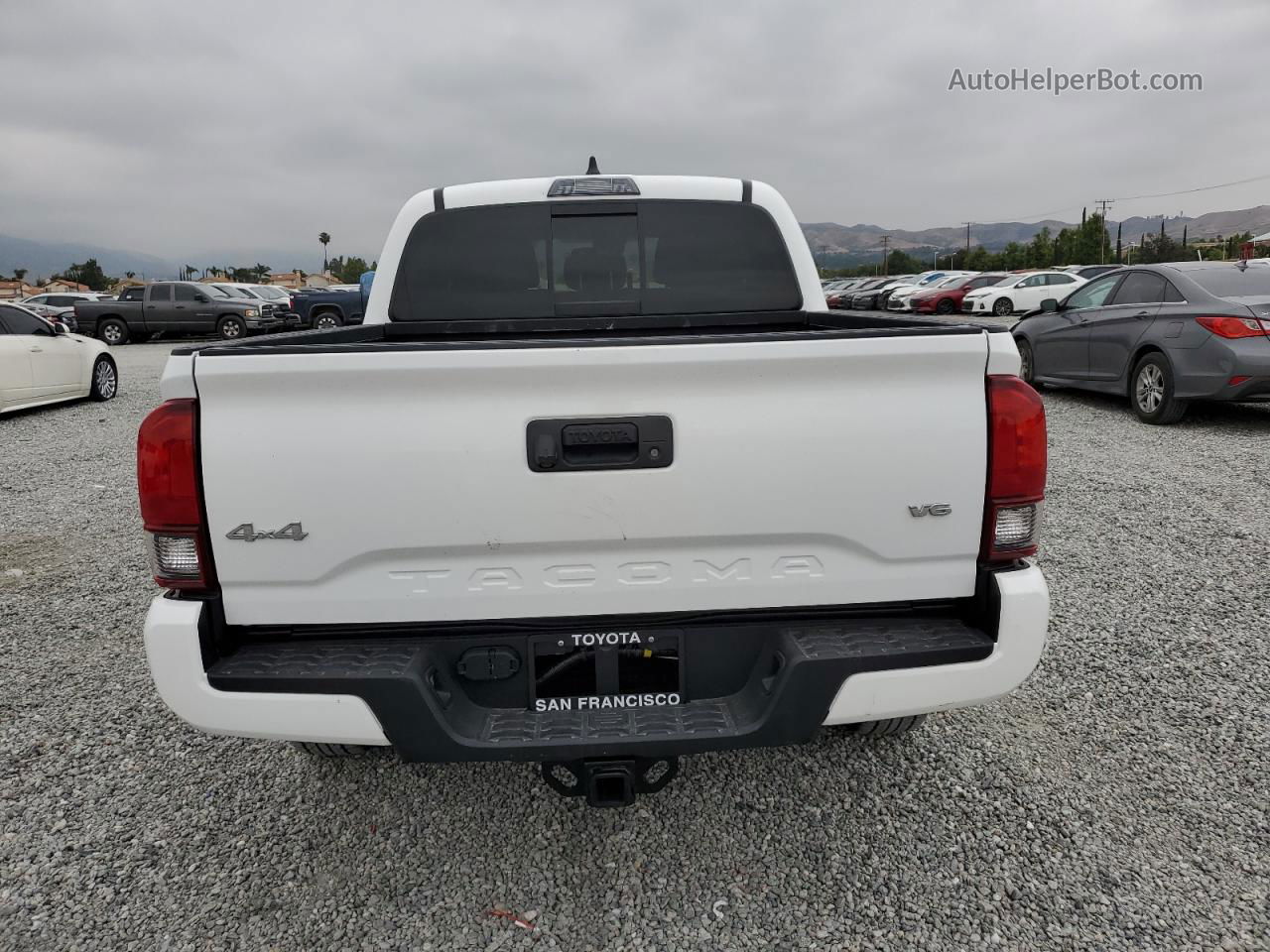 2021 Toyota Tacoma Double Cab White vin: 3TMCZ5AN6MM415806