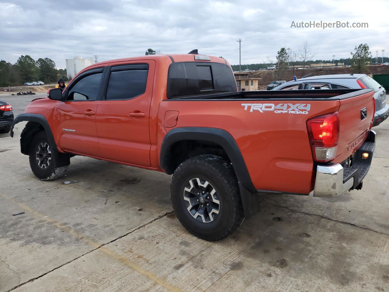 2017 Toyota Tacoma Double Cab Оранжевый vin: 3TMCZ5AN7HM054074