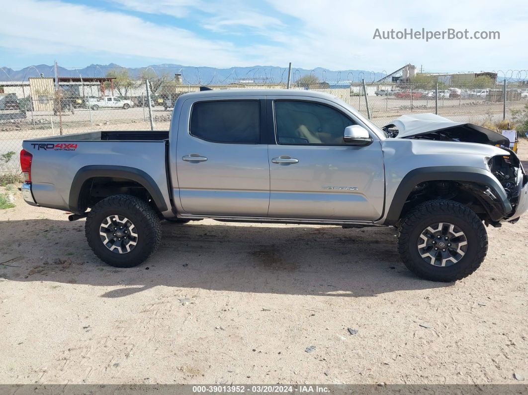 2017 Toyota Tacoma Trd Off Road Gray vin: 3TMCZ5AN7HM098494