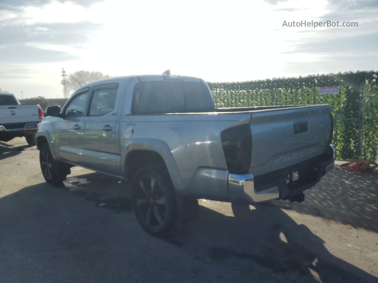 2019 Toyota Tacoma Double Cab Серебряный vin: 3TMCZ5AN7KM200559