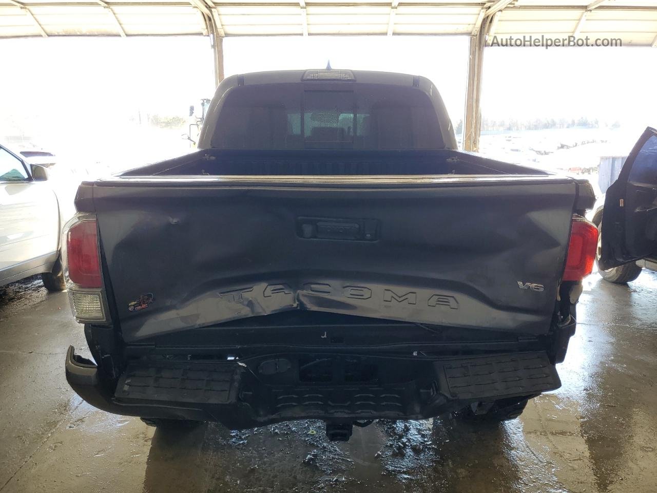 2019 Toyota Tacoma Double Cab Gray vin: 3TMCZ5AN7KM243962