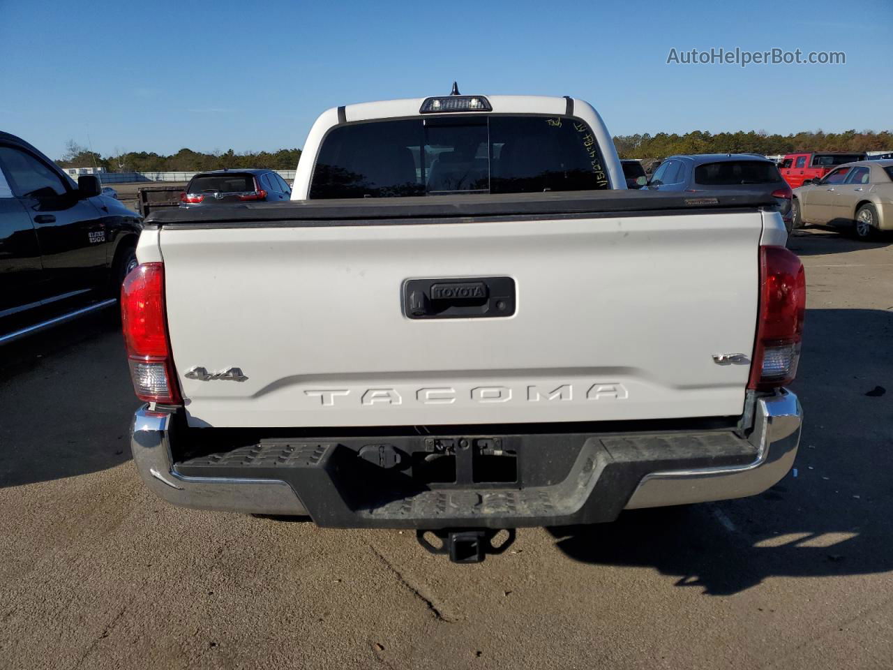 2019 Toyota Tacoma Double Cab White vin: 3TMCZ5AN7KM247901