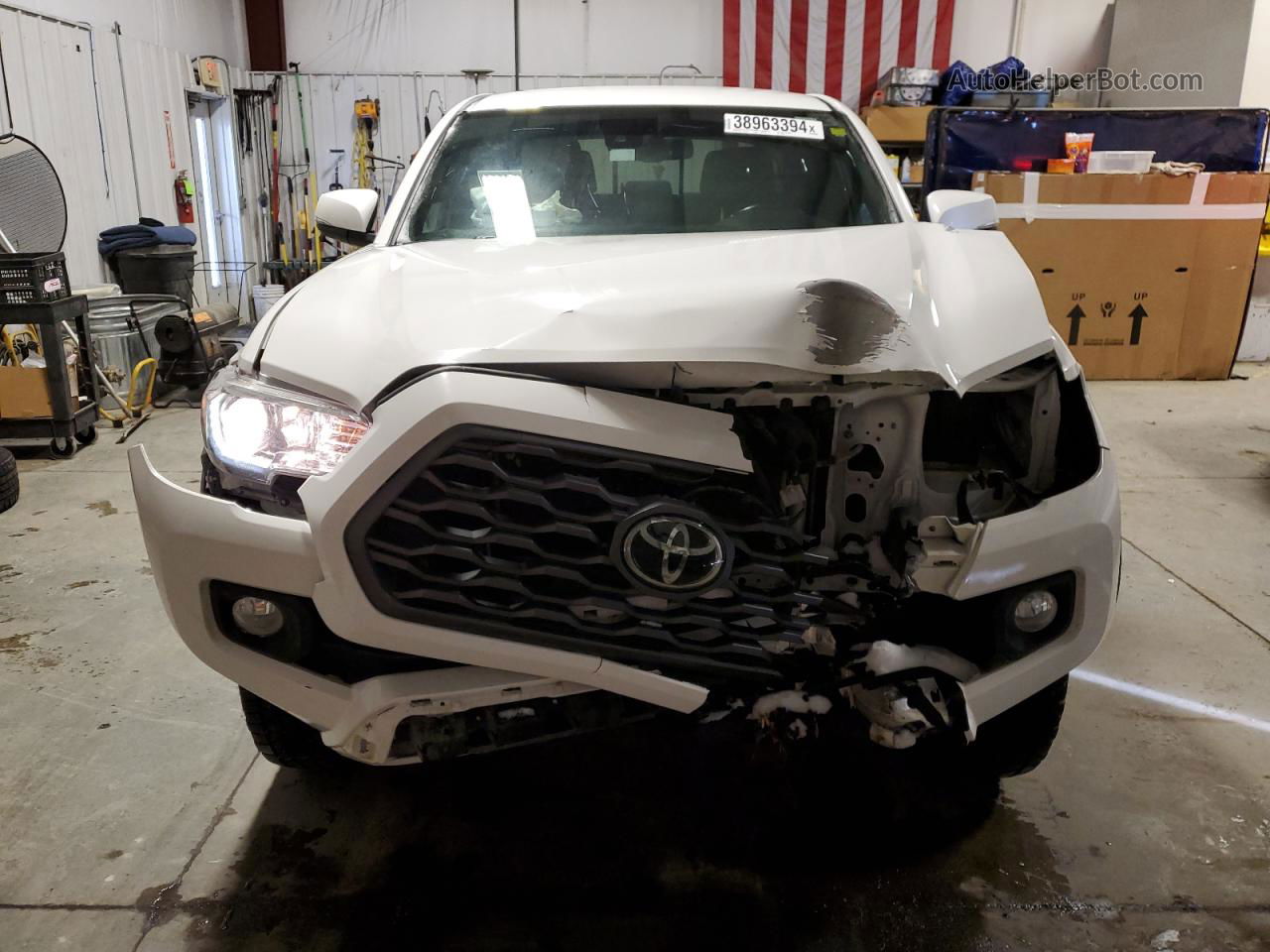 2021 Toyota Tacoma Double Cab White vin: 3TMCZ5AN7MM421548