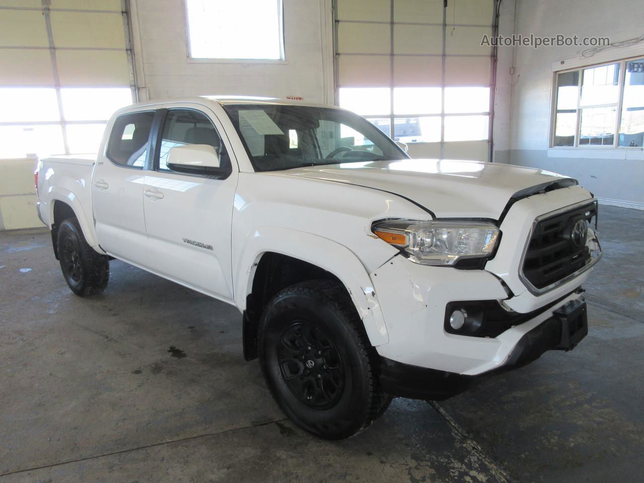 2019 Toyota Tacoma Double Cab White vin: 3TMCZ5AN9KM228296