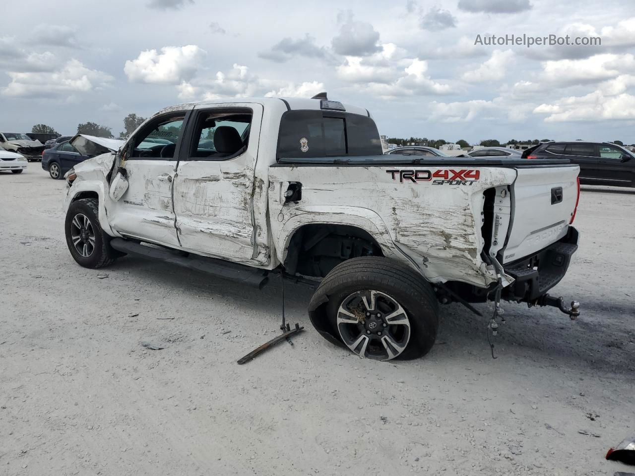 2017 Toyota Tacoma Double Cab Белый vin: 3TMCZ5ANXHM063660