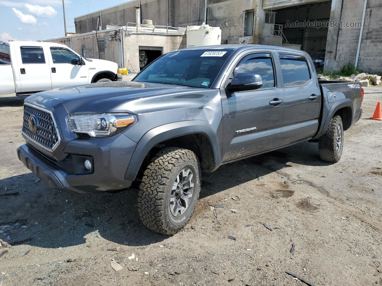 2019 Toyota Tacoma Double Cab Gray vin: 3TMCZ5ANXKM253580