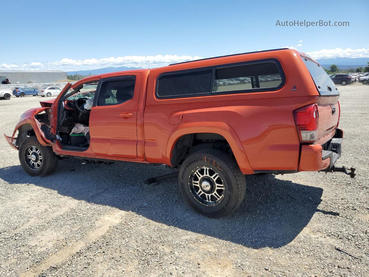 2017 Toyota Tacoma Double Cab Оранжевый vin: 3TMDZ5BN2HM018263