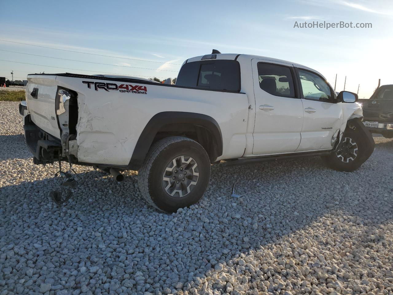 2021 Toyota Tacoma Double Cab White vin: 3TMDZ5BN3MM118835