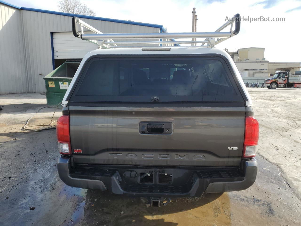 2017 Toyota Tacoma Double Cab Gray vin: 3TMDZ5BN4HM015140