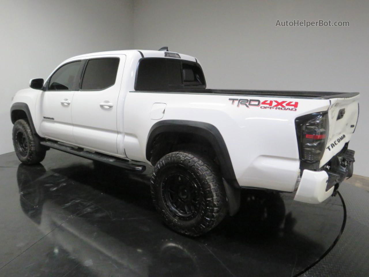 2020 Toyota Tacoma Double Cab White vin: 3TMDZ5BN6LM086719