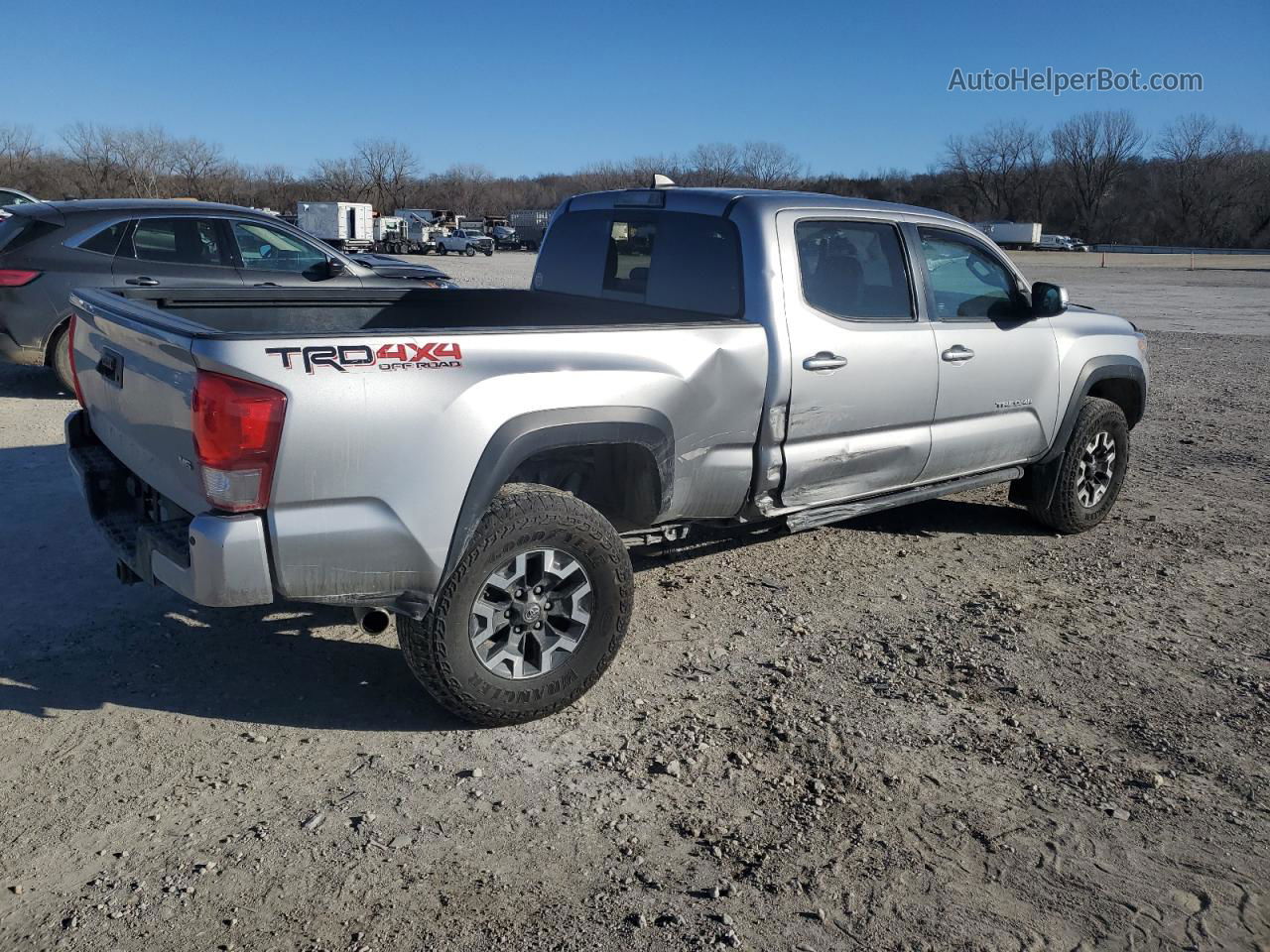 2017 Toyota Tacoma Double Cab Silver vin: 3TMDZ5BN7HM024320