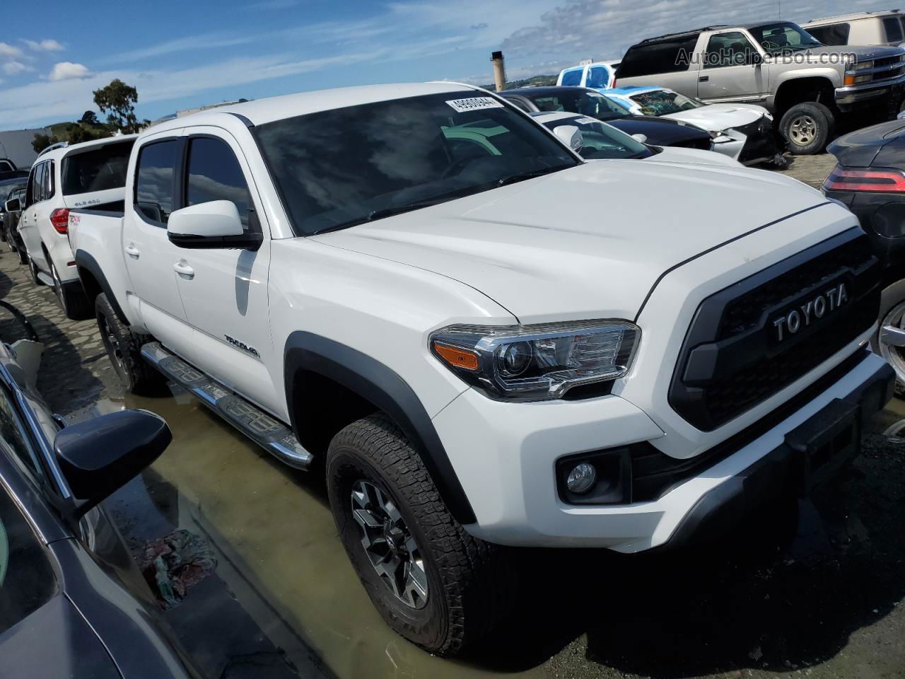 2017 Toyota Tacoma Double Cab White vin: 3TMDZ5BN8HM027257