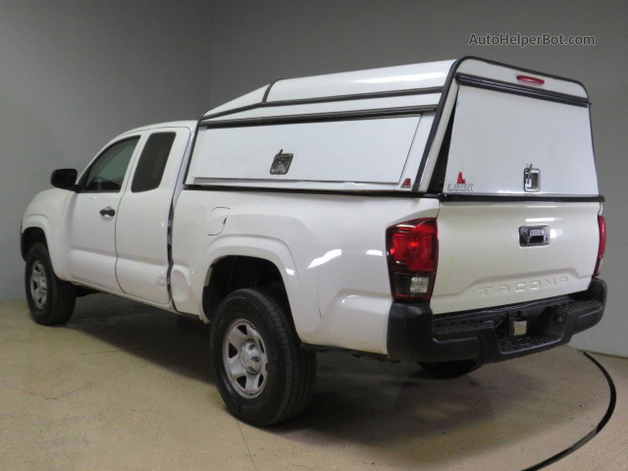 2020 Toyota Tacoma Access Cab White vin: 3TYRX5GN3LT001117