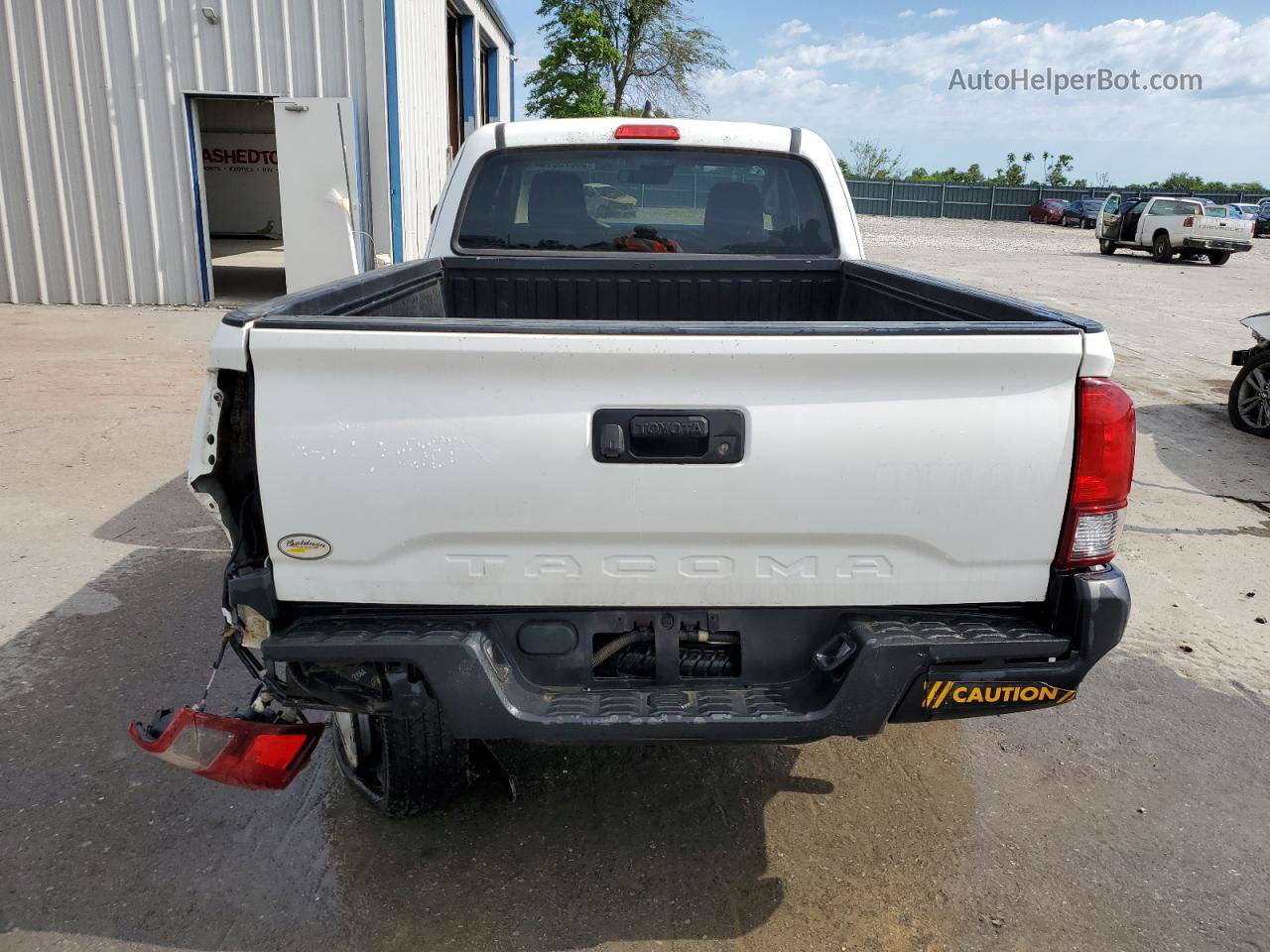 2020 Toyota Tacoma Access Cab White vin: 3TYRX5GN8LT004711