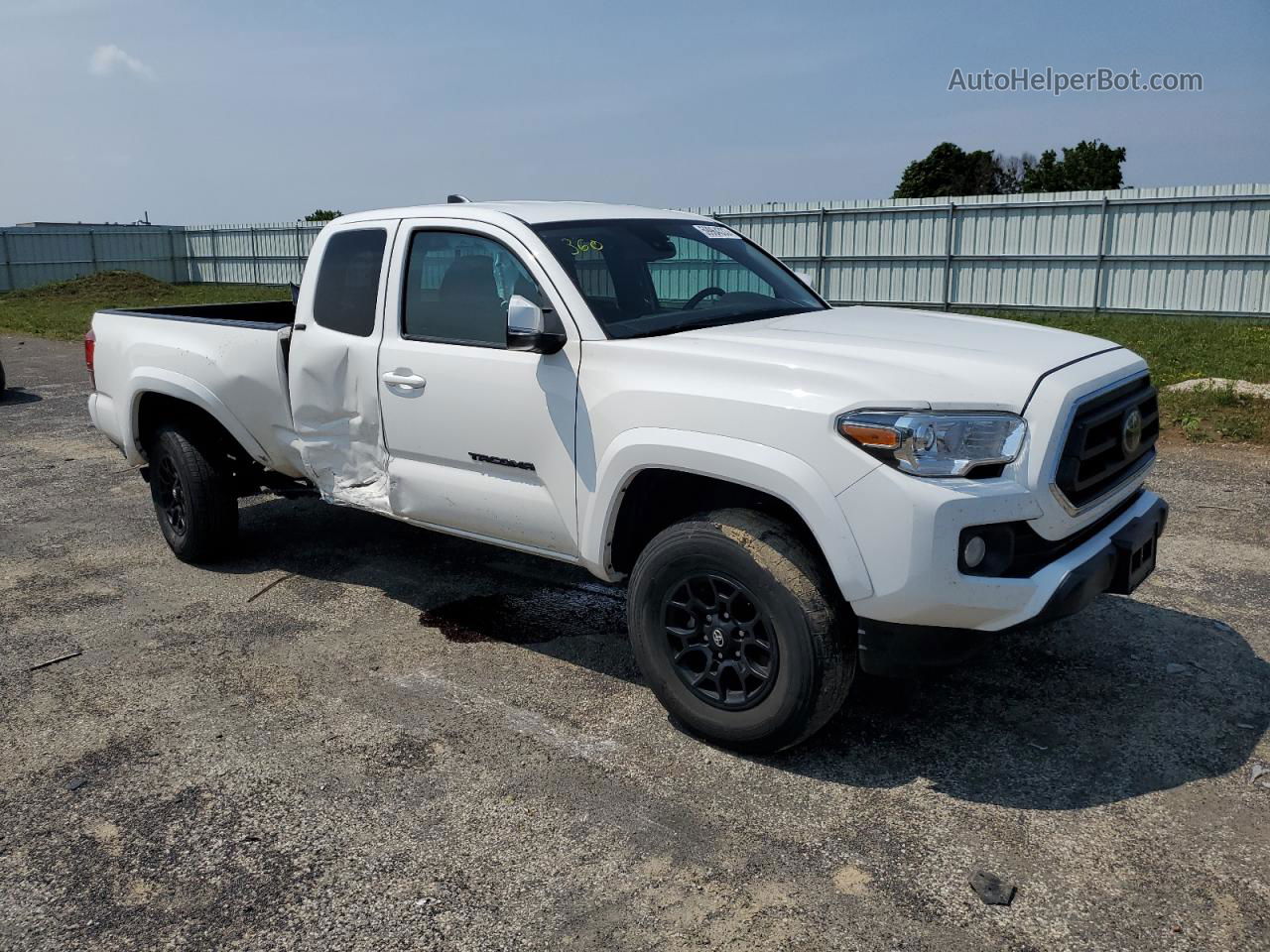 2020 Toyota Tacoma Access Cab White vin: 3TYRZ5CN0LT000054