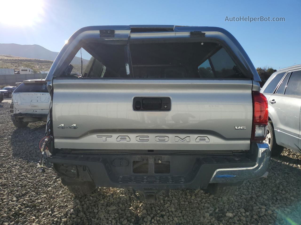 2020 Toyota Tacoma Access Cab Silver vin: 3TYSZ5AN8LT004731