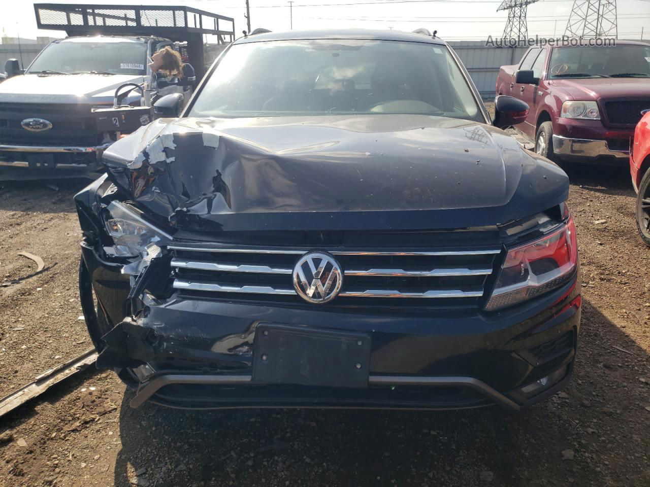 2018 Volkswagen Tiguan S Угольный vin: 3VV0B7AX0JM026130