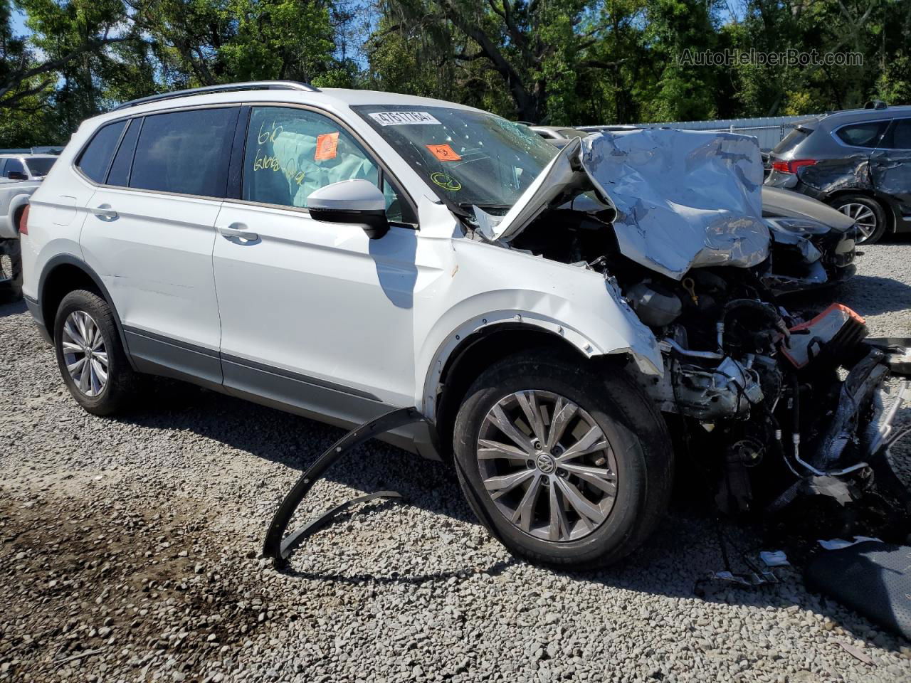 2018 Volkswagen Tiguan S White vin: 3VV0B7AX1JM042787