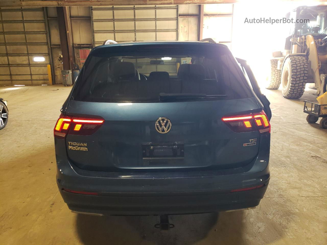 2018 Volkswagen Tiguan S Blue vin: 3VV0B7AX1JM123465