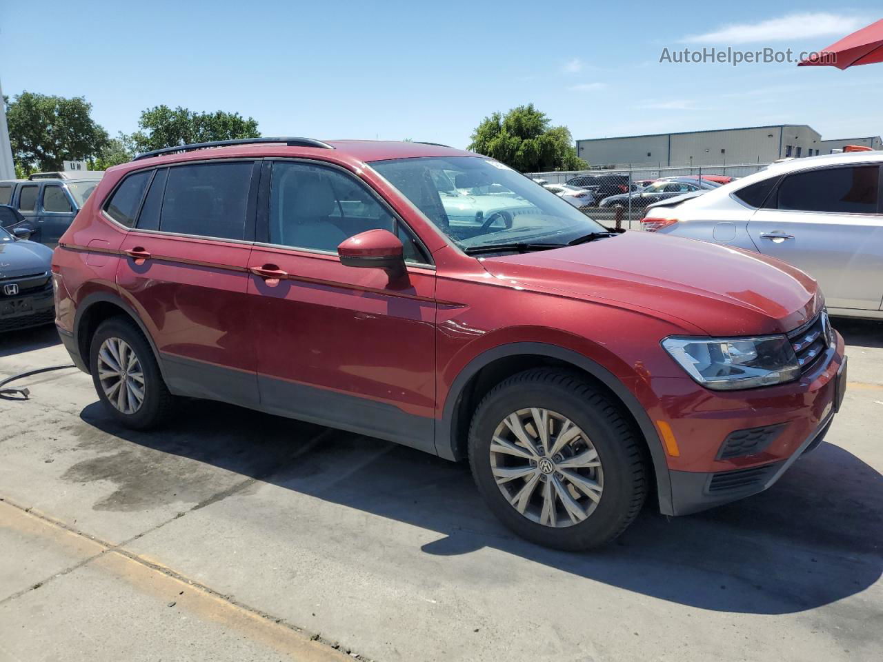 2018 Volkswagen Tiguan S Красный vin: 3VV0B7AX1JM204868