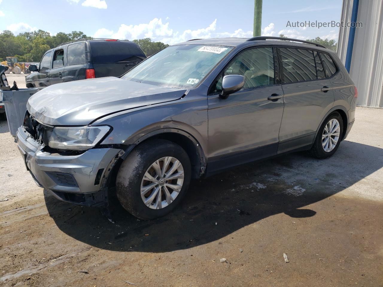 2018 Volkswagen Tiguan S Угольный vin: 3VV0B7AX2JM132644