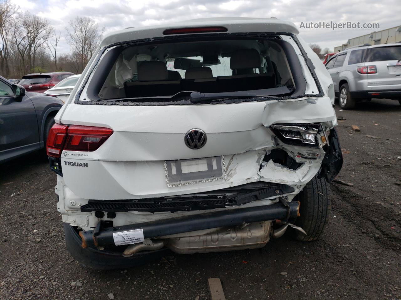 2018 Volkswagen Tiguan S White vin: 3VV0B7AX5JM081589